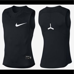 Nike cut off